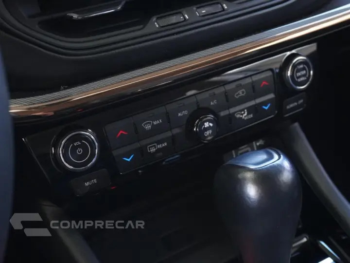 COMPASS 2.0 TD350 TURBO DIESEL LIMITED AT9