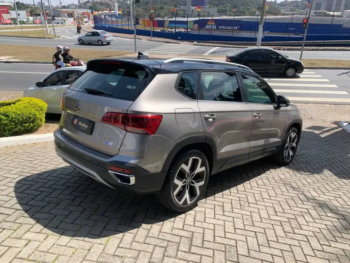 TAOS Highline 1.4 250 TSI Flex Aut.