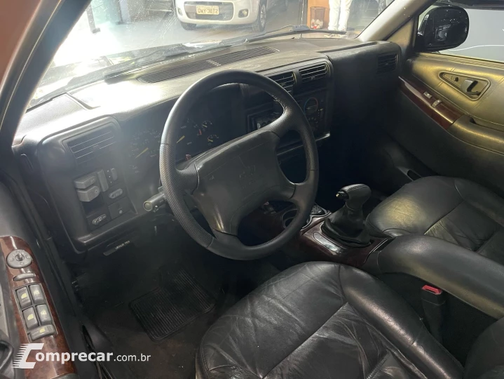 BLAZER 4.3 SFI DLX Executive 4X2 V6 12V