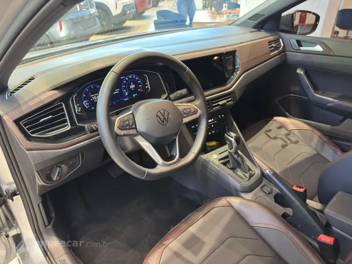 Virtus 1.0 4P 200 TSI FLEX HIGHLINE AUTOMÁTICO