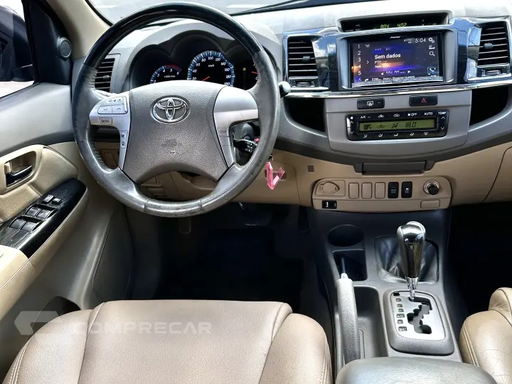 HILUX SW4 3.0 SRV 4X4 16V TURBO INTERCOOLER DIESEL 4P AUTOMÁ