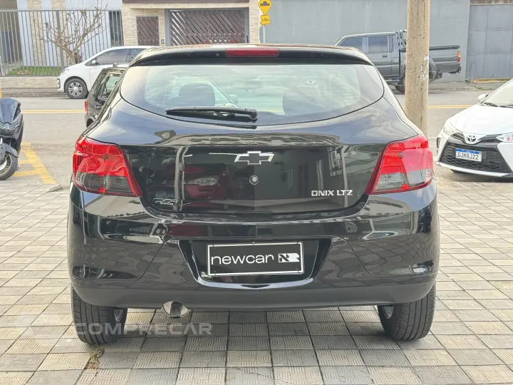 ONIX HATCH LTZ 1.4 8V FlexPower 5p Mec.