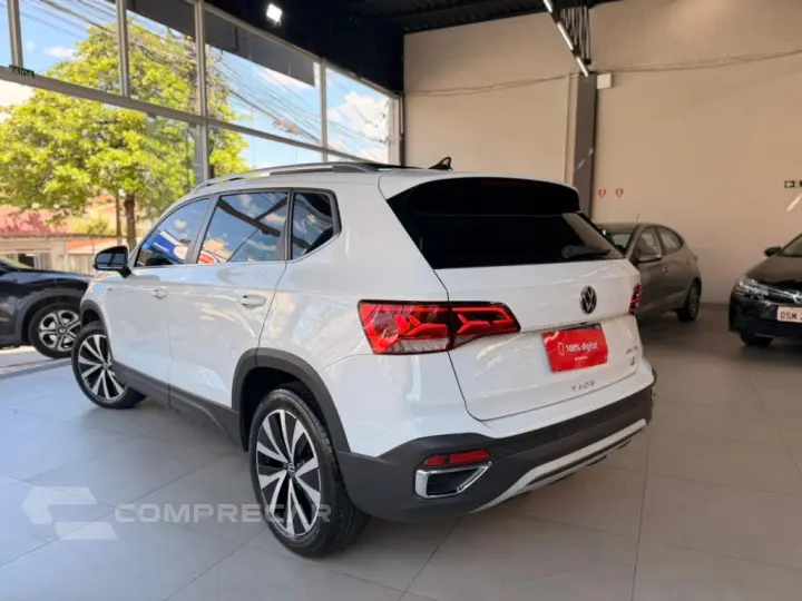 TAOS 1.4 250 TSI TOTAL FLEX HIGHLINE AUTOMÁTICO