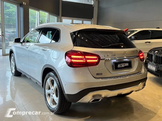GLA 200 - 1.6 CGI ENDURO 7G-DCT