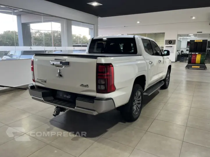 TRITON 2.4 Biturbo CD Hpe-s 4X4