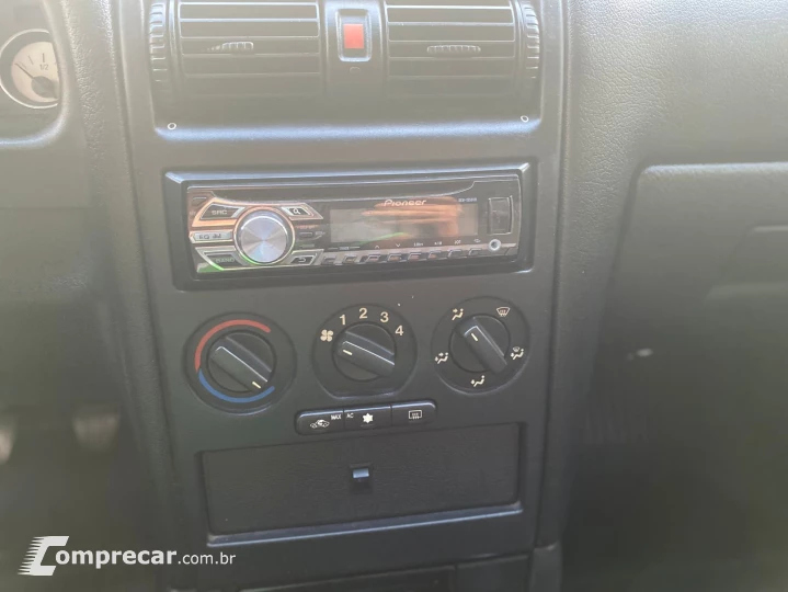 ASTRA 1.8 MPFI Sedan Comfort 8V
