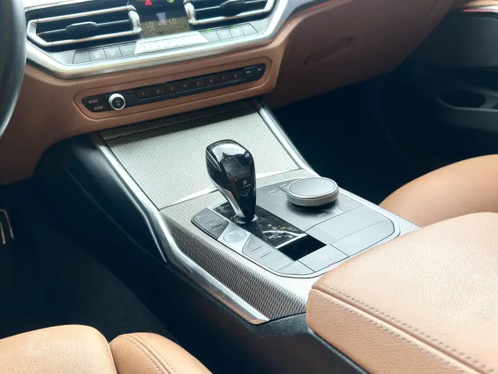 320i 2.0 16V TURBO GASOLINA M SPORT AUTOMÁTICO