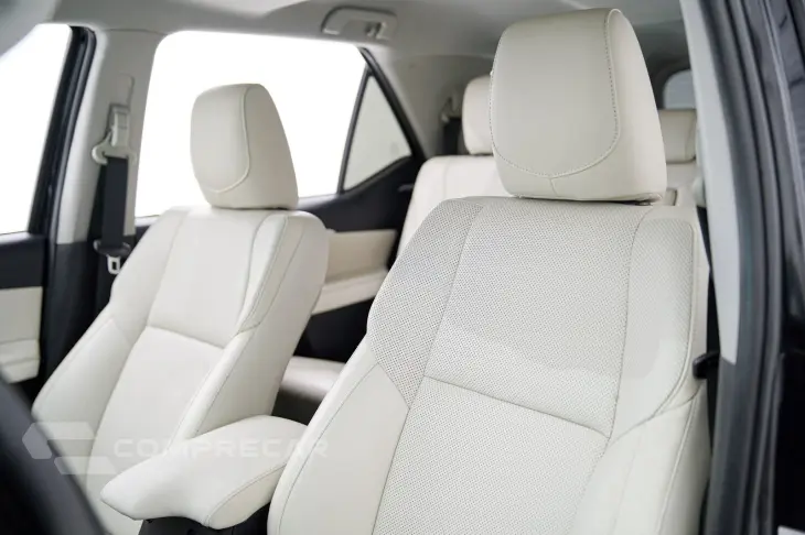 Hilux SW4 SRX Diamo. 4x4 2.8 TB Die Aut.