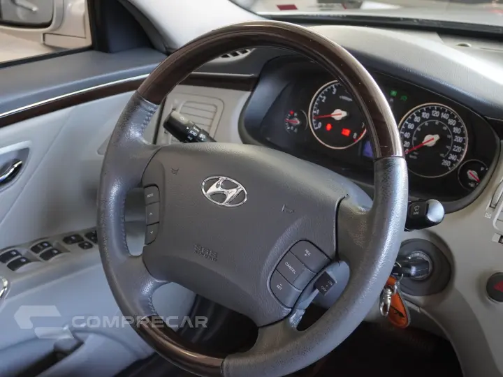 AZERA 3.3 MPFI GLS SEDAN V6 24V GASOLINA 4P AUTOMÁTICO