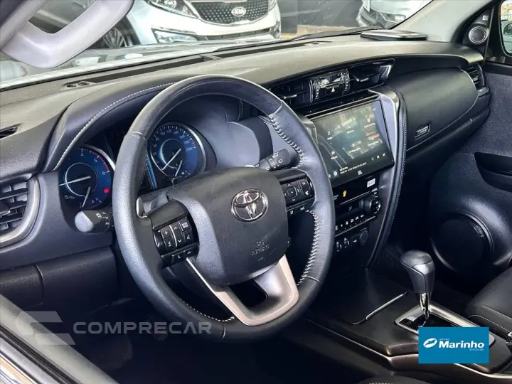 HILUX SW4 2.8 D-4D TURBO DIESEL SRX PLATINUM 4X4