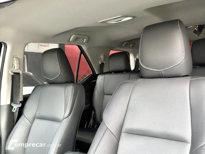 HILUX SW4 2.8 D-4D TURBO DIESEL SRX PLATINUM 7L 4X4 AUTOMÁTI