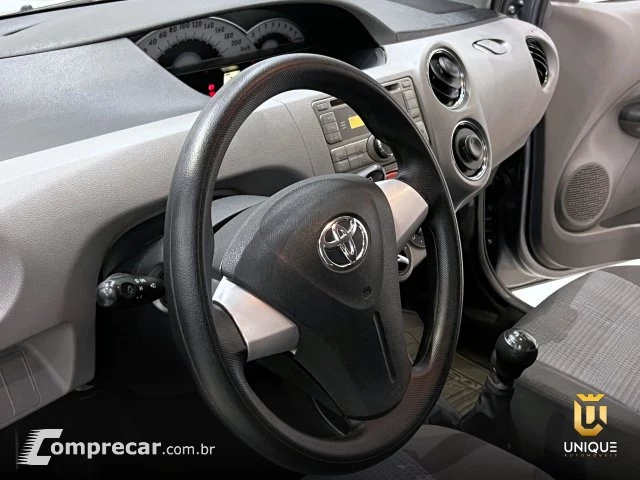 ETIOS HATCH - 1.3 XS 16V 4P MANUAL