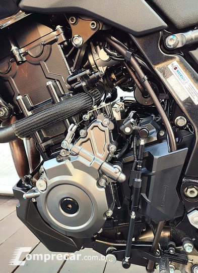 SUZUKI GSX-8S