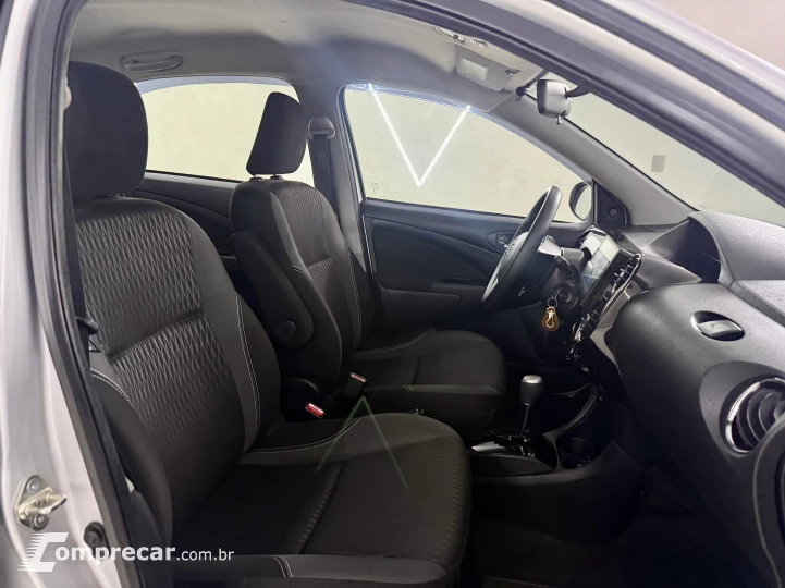 ETIOS 1.5 X Plus Sedan 16V