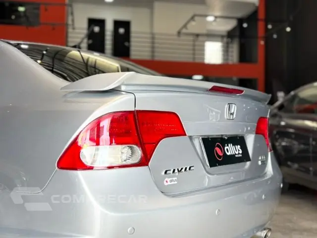 CIVIC - 1.8 EXS 16V 4P AUTOMÁTICO