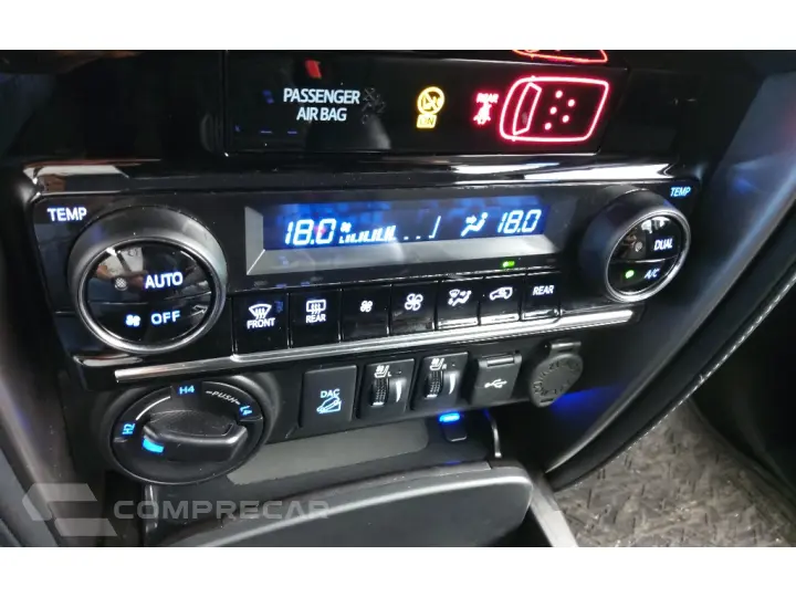 HILUX SW4 2.8 D-4D TURBO DIESEL SRX PLATINUM 7L 4X4 AUTOMÁTI