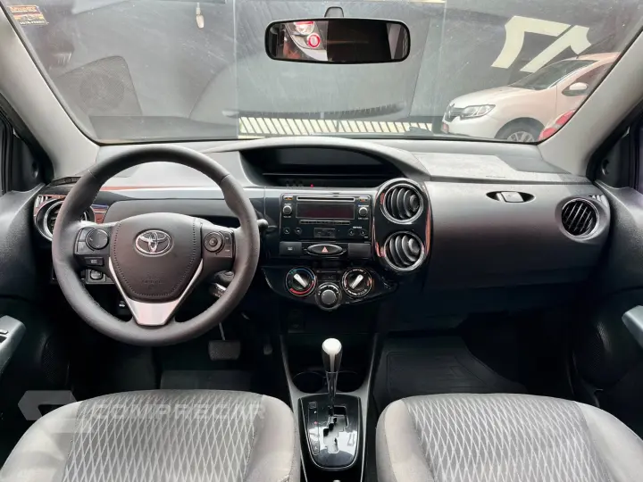 ETIOS 1.5 XS Sedan 16V