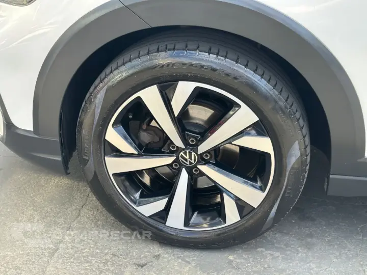 Nivus Highline 1.0 200 TSI Flex Aut.