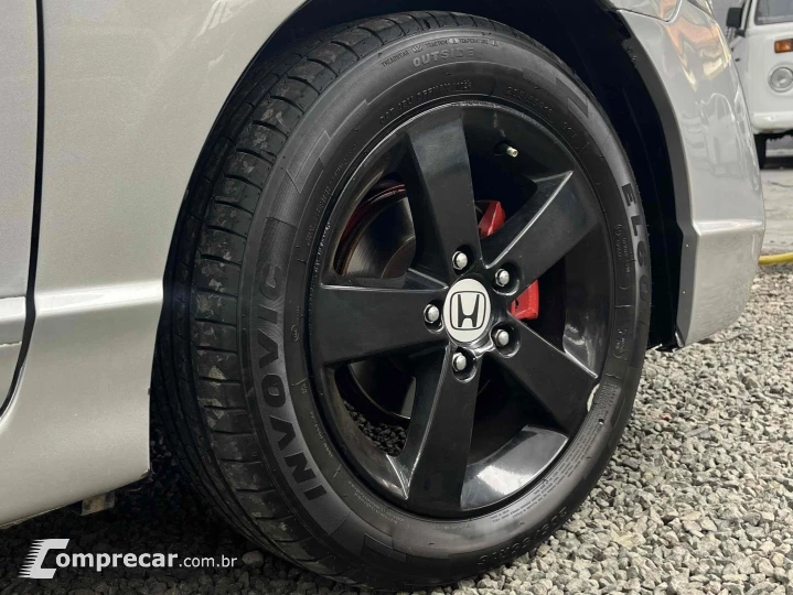 CIVIC 1.8 LXS 16V GASOLINA 4P AUTOMÁTICO
