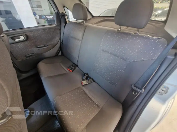 CORSA 1.4 MPFI Premium Sedan 8V