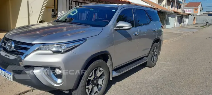 HILUX SW4 2.8 D-4d Turbo SRX 4X4
