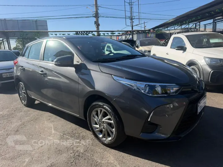 Yaris Hatch 1.5 16V 4P FLEX XS CONNECT MULTIDRIVE AUTOMÁTICO