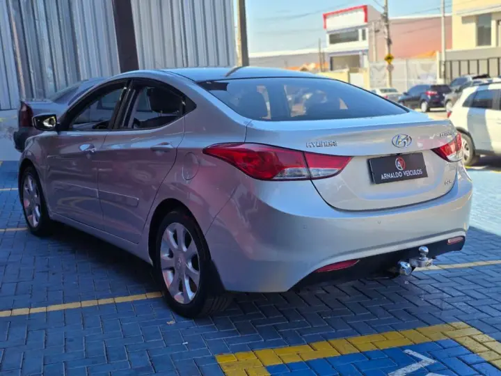 Elantra GLS 1.8 16V Aut.
