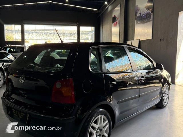 POLO - 1.6 MI 8V 4P MANUAL
