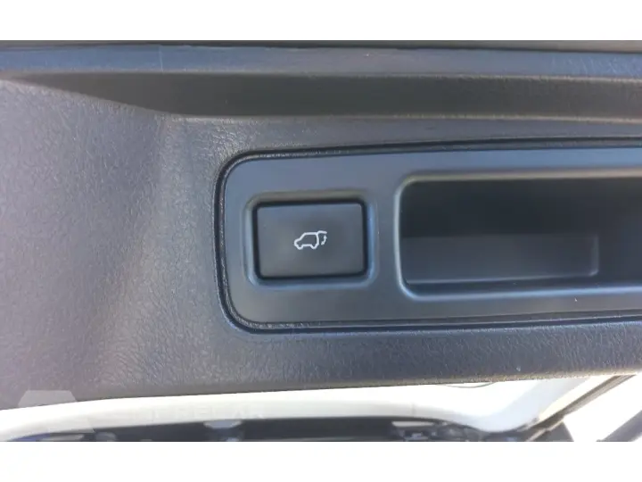 HILUX SW4 2.8 D-4D TURBO DIESEL SRX PLATINUM 7L 4X4 AUTOMÁTI