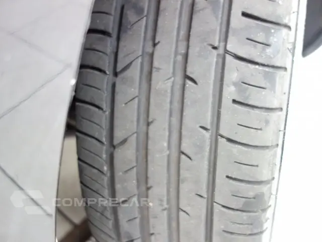 YARIS HATCH - 1.3 16V XL LIVE MANUAL