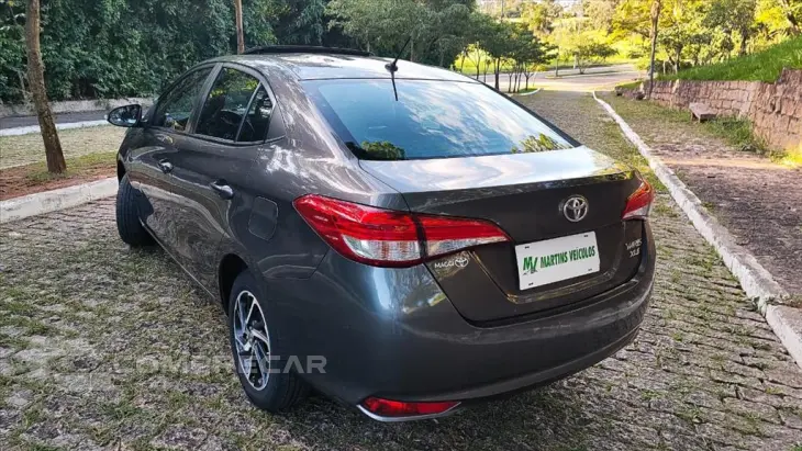 YARIS 1.5 16V FLEX SEDAN XLS CONNECT MULTIDRIVE