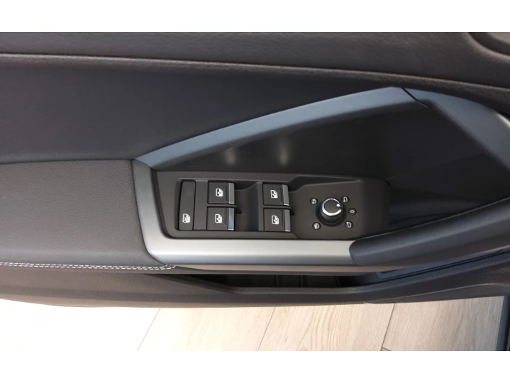 Q3 2.0 40 TFSI GASOLINA PERFORMANCE BLACK QUATTRO TIPTRONIC