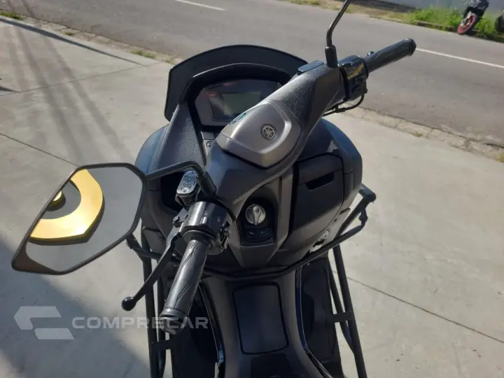 NMAX Connected 160 ABS