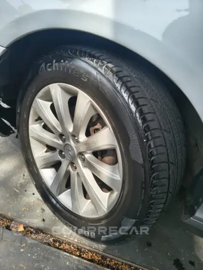 AZERA 3.3 MPFI GLS Sedan V6 24V