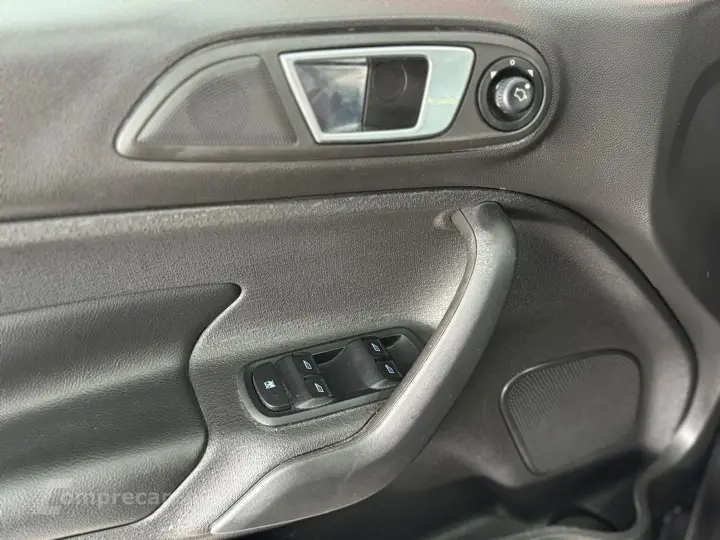 Fiesta 1.6 Titanium Sedan 16V Flex 4P Powershift