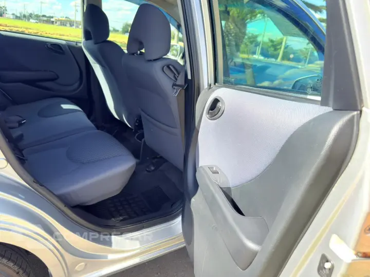 FIT 1.4 LX 16V