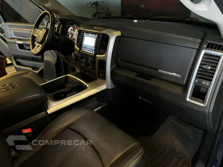 Classic 5.7 V8 32V 4P HEMI LARAMIE AUTOMÁTICO