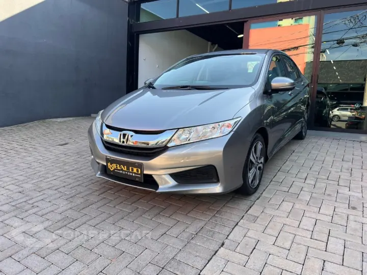 CITY Sedan LX 1.5 Flex 16V 4p Aut.