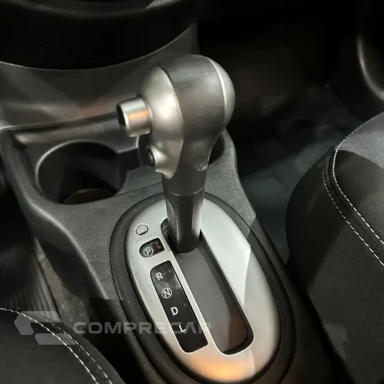 VERSA SV 1.6 16V FlexStart 4p Aut.