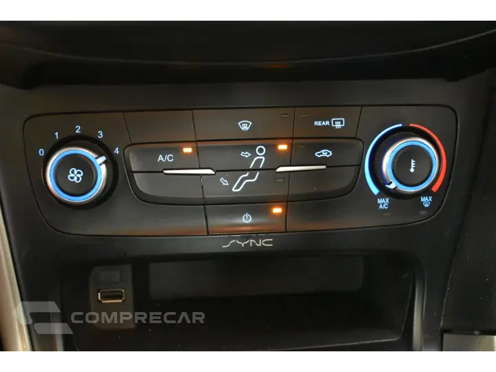 FOCUS 2.0 SE FASTBACK 16V FLEX 4P POWERSHIFT