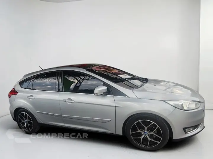 FOCUS 2.0 TITANIUM PLUS SEDAN 16V