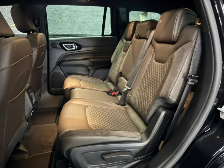 COMMANDER 1.3 T270 TURBO FLEX OVERLAND AT6