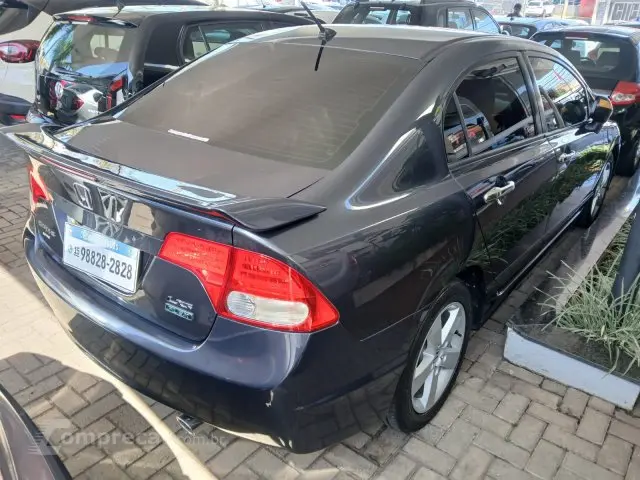 CIVIC - 1.8 LXS 16V 4P AUTOMÁTICO