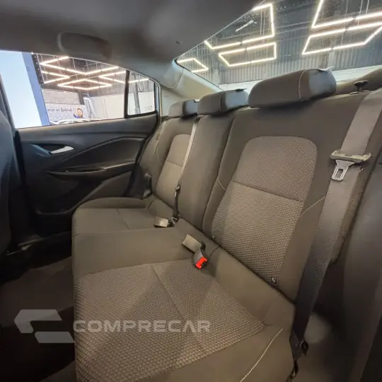 ONIX SEDAN Plus LT 1.0 12V Flex 4p Mec.