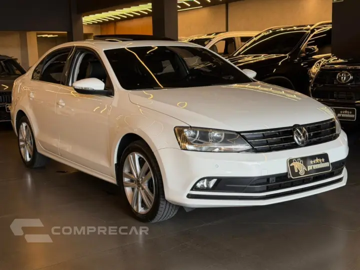JETTA 2.0 TSI HIGHLINE 211CV GASOLINA 4P TIPTRONIC