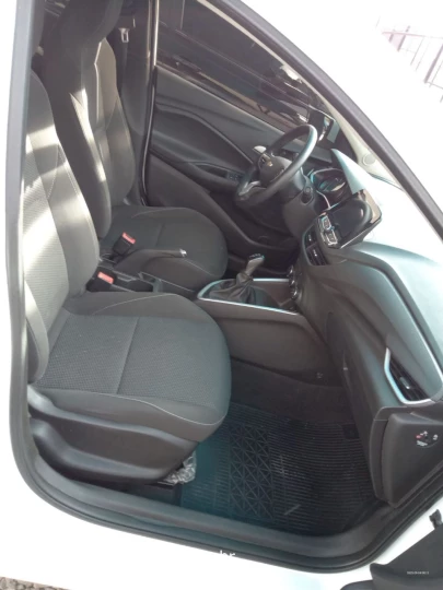 Onix Sedan 1.0 4P FLEX LT PLUS TURBO