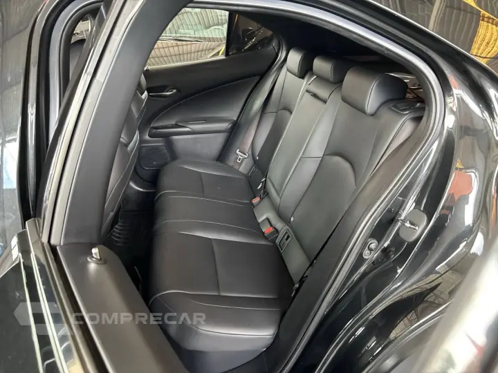 UX-250h Dynamic 2.0 16V Aut. (Híbrido)