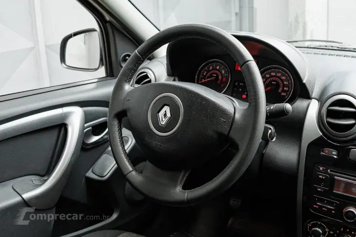 LOGAN 1.6 Expression 8V