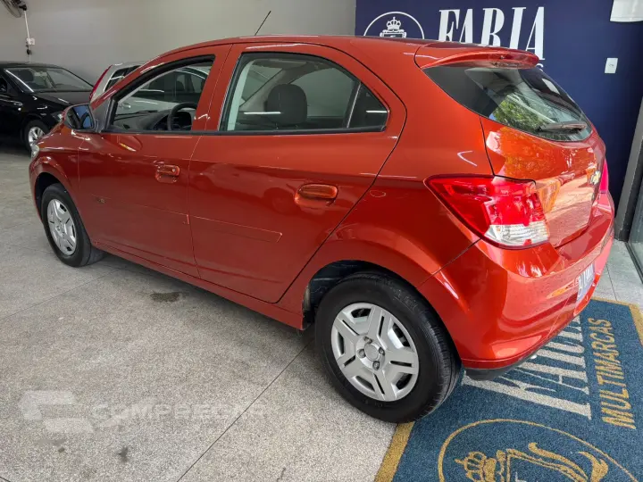 ONIX HATCH LT 1.0 8V FlexPower 5p Mec.