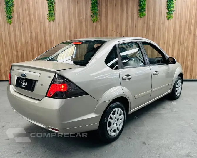 FIESTA 1.6 MPI Sedan 8V